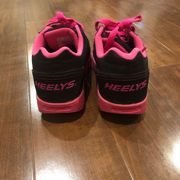Pink Heely’s - Picture 2 of 6